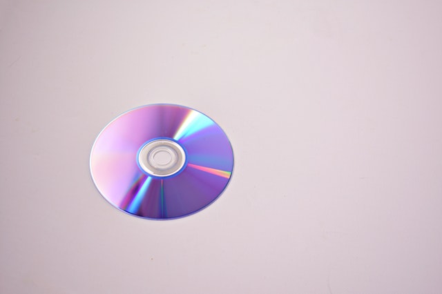 آشنايي با ساختمان CD – ROM رایانه ها