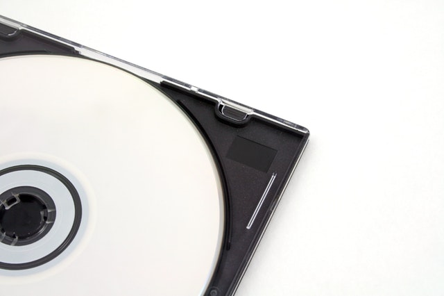 آشنايي با ساختمان CD – ROM